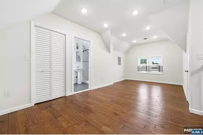 244 Clinton Avenue, Jersey City, NJ 07304 - Photo 19