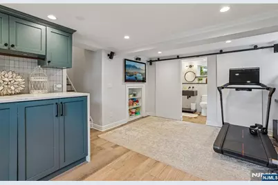 100 4th Avenue, Westwood, NJ 07675 - Photo 13