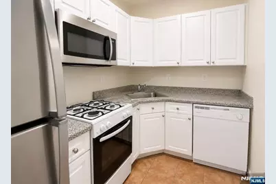 361 Bergen Boulevard 3 #3, Fairview, NJ 07022 - Photo 7