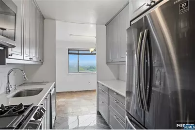 275 Prospect Street 14B #14B, East Orange, NJ 07017 - Photo 15