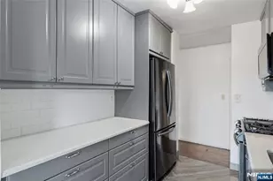 275 Prospect Street 14B, East Orange, NJ 07017 - Photo 17