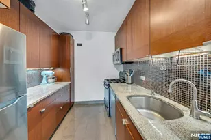 7002 Jfk Blvd E 16H, Guttenberg, NJ 07093 - Photo 3