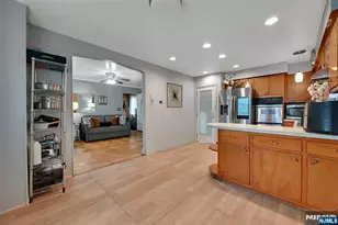 35 Colling Ave, Rochelle Park Township, NJ 07662 - Photo 9