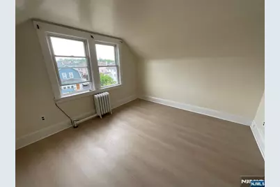 131 Delafield Avenue 3Fl #3FL, Lyndhurst Township, NJ 07071 - Photo 13