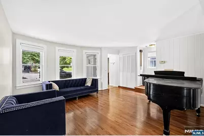 117 Overpeck Avenue, Ridgefield Park, NJ 07660 - Photo 5