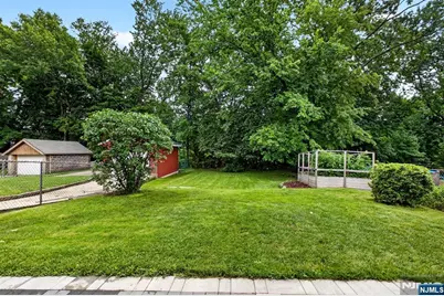 117 Overpeck Avenue, Ridgefield Park, NJ 07660 - Photo 31
