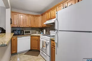 25 Market Street 4, Saddle Brook Township, NJ 07663 - Photo 11