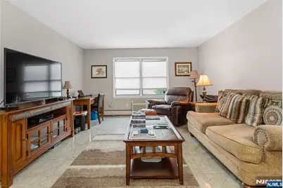 25 Market Street 4 #4, Saddle Brook Township, NJ 07663 - Photo 5