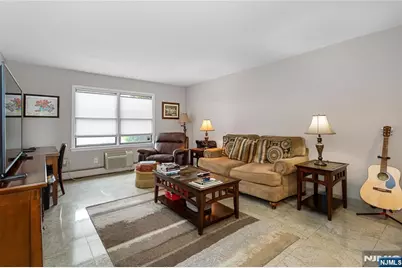 25 Market Street 4 #4, Saddle Brook Township, NJ 07663 - Photo 3