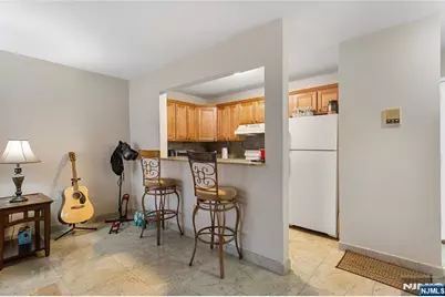 25 Market Street 4 #4, Saddle Brook Township, NJ 07663 - Photo 7