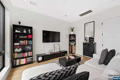 339 Palisade Avenue C #C, Jersey City, NJ 07307 - Photo 5