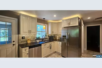 9 Harrison Road 1st Floor #1st Floor, Riverdale, NJ 07457 - Photo 13