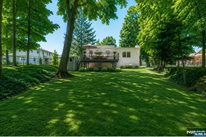 221 Lakeview Drive, Ridgewood, NJ 07450 - Photo 33
