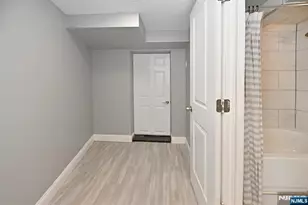 221 Lakeview Dr, Ridgewood, NJ 07450 - Photo 17