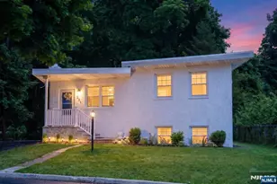 221 Lakeview Dr, Ridgewood, NJ 07450 - Photo 1