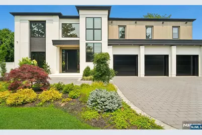 24 Carol Drive, Englewood Cliffs, NJ 07632 - Photo 1