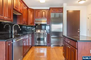 20 Ave At Port Imperial 330, West New York, NJ 07093 - Photo 5