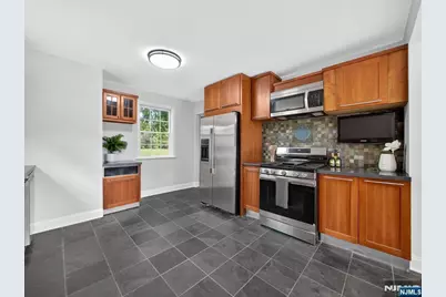 538 Coolidge Place, Paramus, NJ 07652 - Photo 11