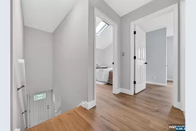 538 Coolidge Place, Paramus, NJ 07652 - Photo 17