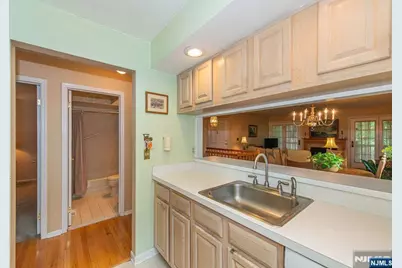314 Sturbridge Court, Ramsey, NJ 07446 - Photo 11