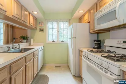 314 Sturbridge Court, Ramsey, NJ 07446 - Photo 9
