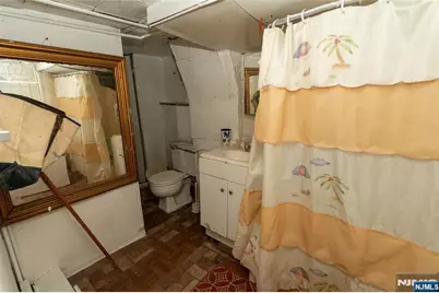 65 Taylor Street, Newark, NJ 07104 - Photo 35