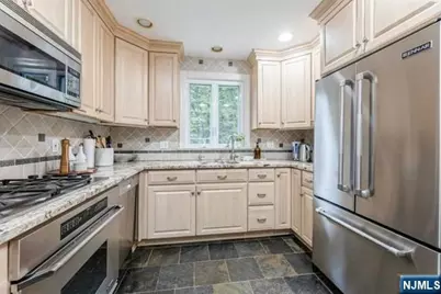 1125 W Laurelton Parkway, Teaneck Township, NJ 07666 - Photo 13