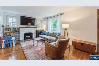 1125 W Laurelton Parkway, Teaneck Township, NJ 07666 - Photo 5