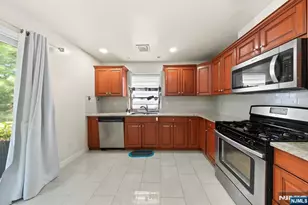 234 5th St, Fairview, NJ 07022 - Photo 19