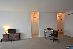 5 Roosevelt Pl 5C, Montclair, NJ 07042 - Photo 7