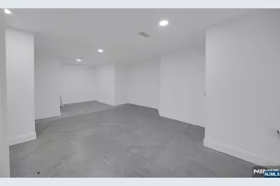 58-60 Ingraham Place, Newark, NJ 07108 - Photo 3