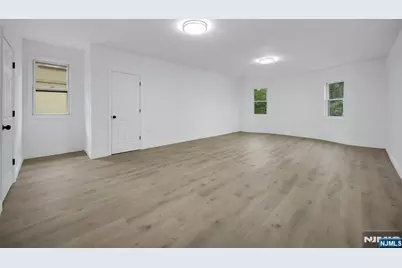 58-60 Ingraham Place, Newark, NJ 07108 - Photo 7