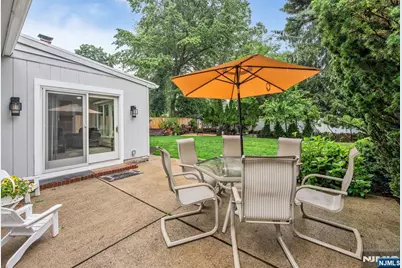 320 Monroe Avenue, Wyckoff Township, NJ 07481 - Photo 39