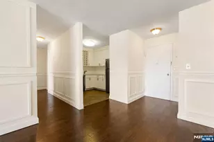 2100 Linwood 2Y, Fort Lee, NJ 07024 - Photo 9