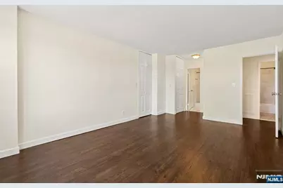 2100 Linwood 2Y #2Y, Fort Lee, NJ 07024 - Photo 15