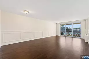 2100 Linwood 2Y, Fort Lee, NJ 07024 - Photo 3