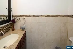 11 Park View Pl 2E, Fair Lawn, NJ 07410 - Photo 7