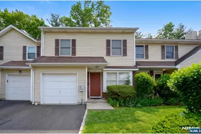 11 Park View Place 2E #2E, Fair Lawn, NJ 07410 - Photo 1