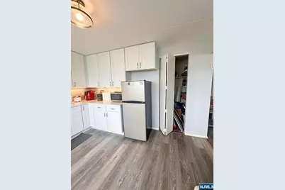 250 Gorge Road 12L #12L, Cliffside Park, NJ 07010 - Photo 15