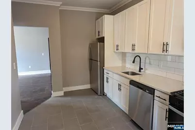 45 Linden 5 #5, Hackensack, NJ 07601 - Photo 9