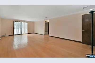 27 Beech Street, Hillsdale, NJ 07642 - Photo 3