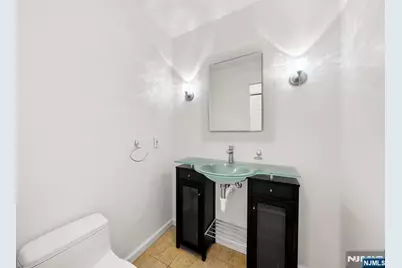 300 Gorge Road 1 #1, Cliffside Park, NJ 07010 - Photo 9