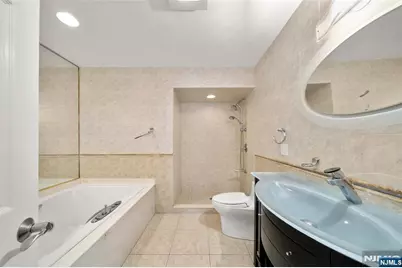 300 Gorge Road 1 #1, Cliffside Park, NJ 07010 - Photo 15