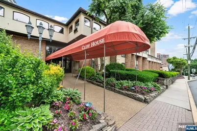 300 Gorge Road 1 #1, Cliffside Park, NJ 07010 - Photo 31