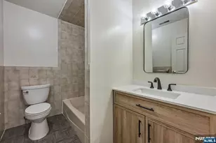 6409 Liberty I1, North Bergen, NJ 07047 - Photo 17