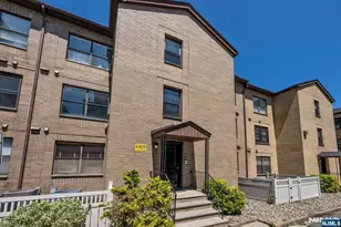 6409 Liberty I1, North Bergen, NJ 07047 - Photo 5