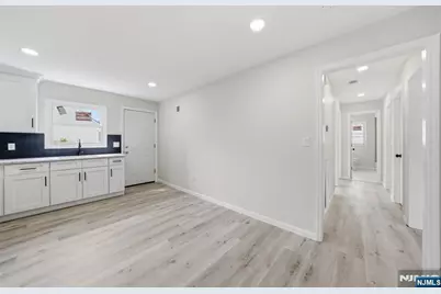 551 Schuyler Avenue, North Arlington, NJ 07031 - Photo 7