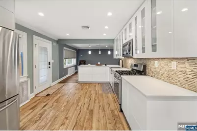 1-07 Lyons Avenue, Fair Lawn, NJ 07410 - Photo 11
