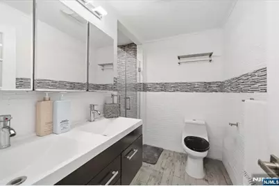1-07 Lyons Avenue, Fair Lawn, NJ 07410 - Photo 19