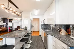 200 Winston Dr 718, Cliffside Park, NJ 07010 - Photo 7